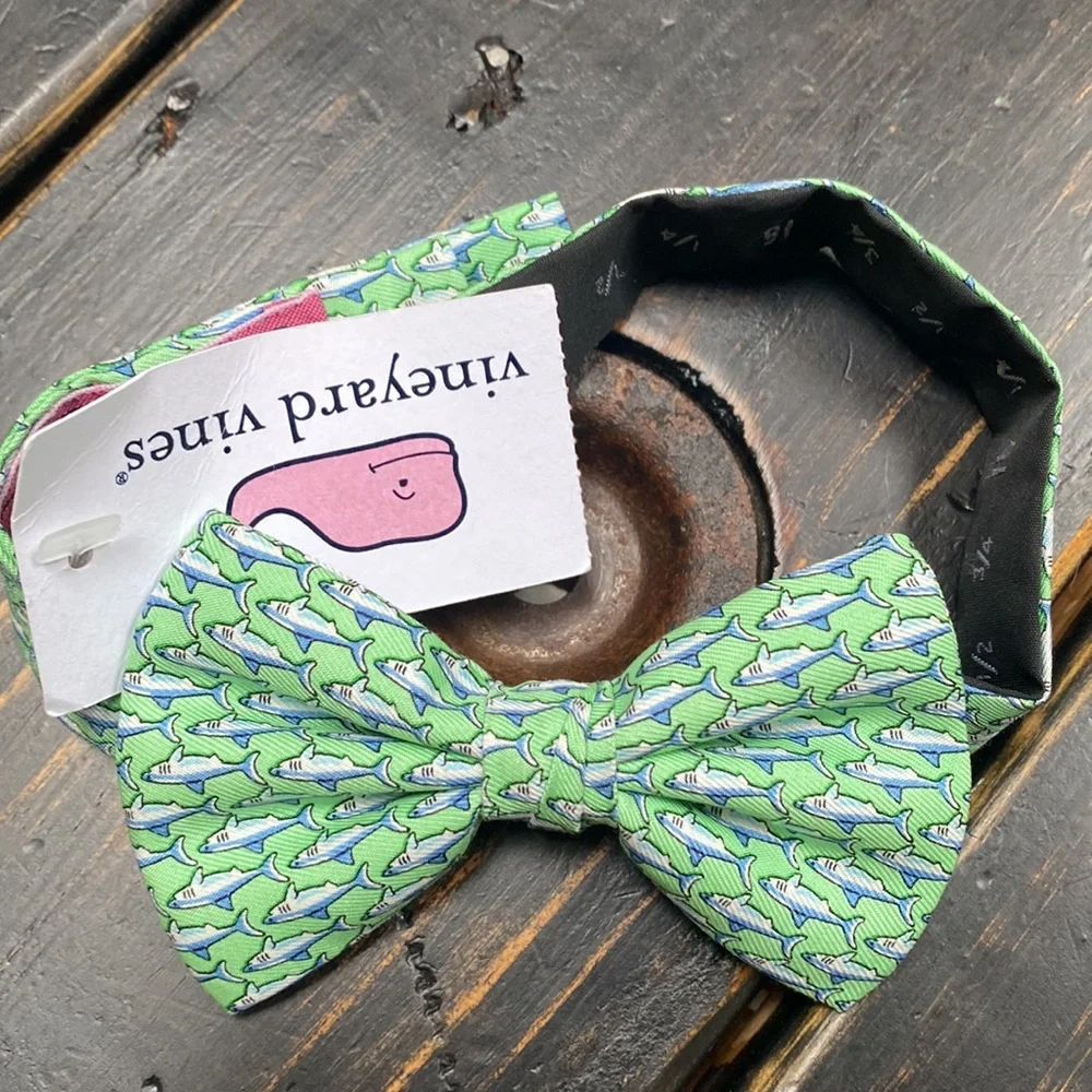 Vineyard Vines School of Sharks Bow Tie